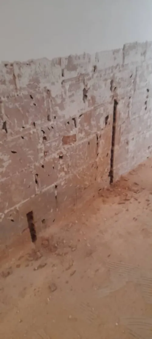 Travaux de démolition et décapage 