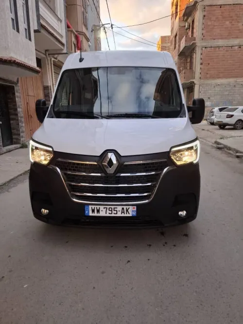 Master Renault 2025