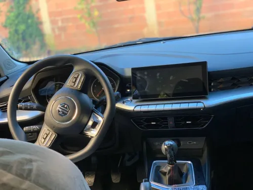 MG MG5 2025 