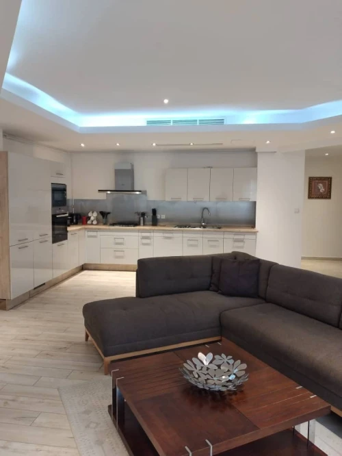 Location Appartement F4 Alger Hydra