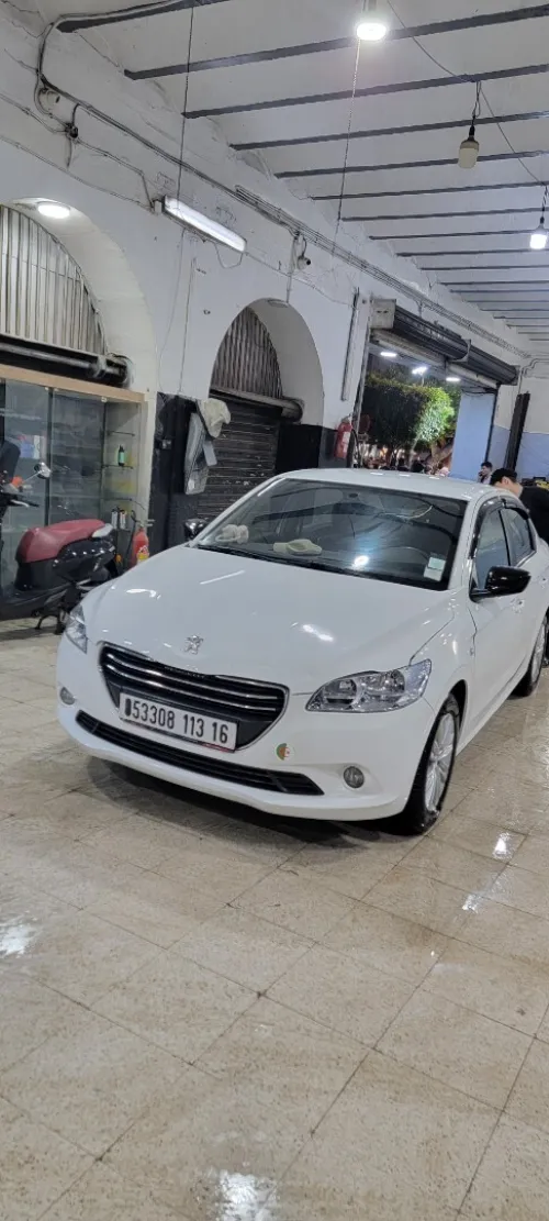 Peugeot 301 2013 Allure