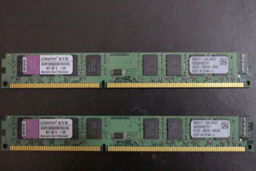Mémoire RAM CORSAIR et KINGSTON