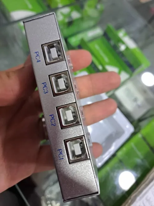 SWITCH IMPRIMANTE USB 4 PORTS ENTREE USB-B 1 PORT USB-A