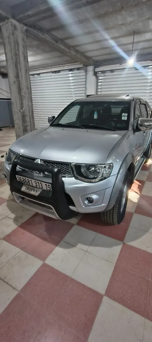 Mitsubishi L200 2013 Doube cabine Evolution