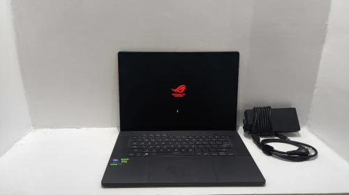 ASUS ROG Zephyrus G16 - Intel Ultra 9 185H / NVIDIA RTX 4070 État 10/10