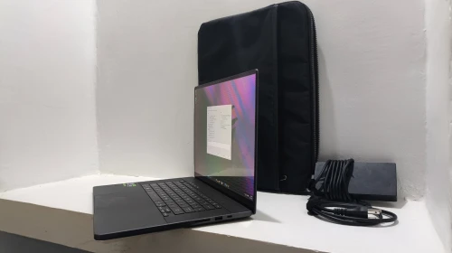 ASUS ROG Zephyrus G16 - Intel Ultra 9 185H / NVIDIA RTX 4070 État 10/10