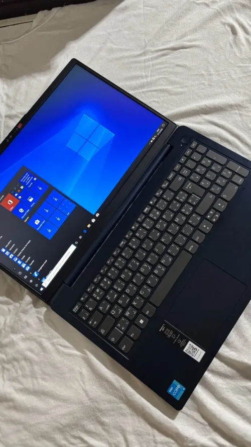 LENOVO IdeaPad 3 15ITL6 - 15.6 pouces - Intel Core i3 1115G4 - 4 Go - 256 GB SSD