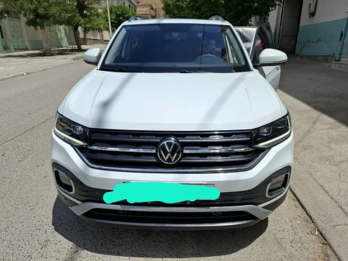 Volkswagen TACQUA 2025 R line