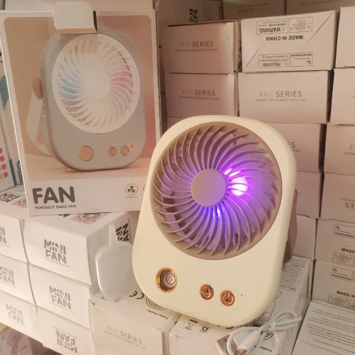 مروحة صغيرة ومعطر جو 2في1 مع إضاءة ألوان LED