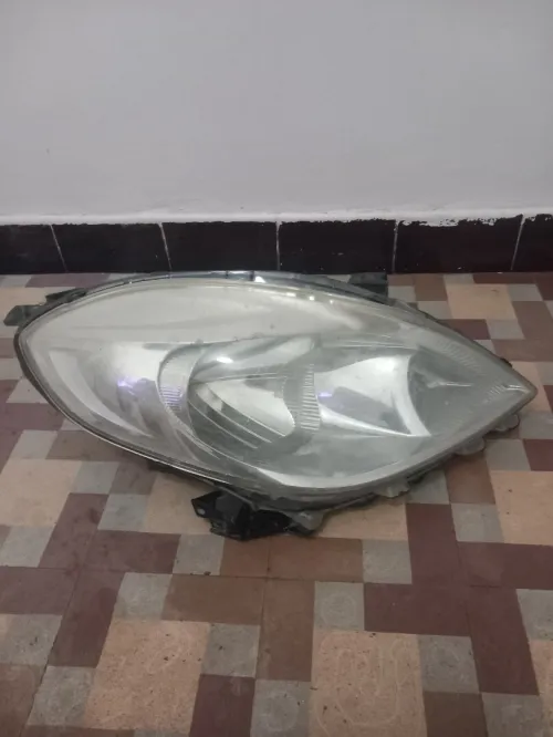 Phare nissan sunny n17
