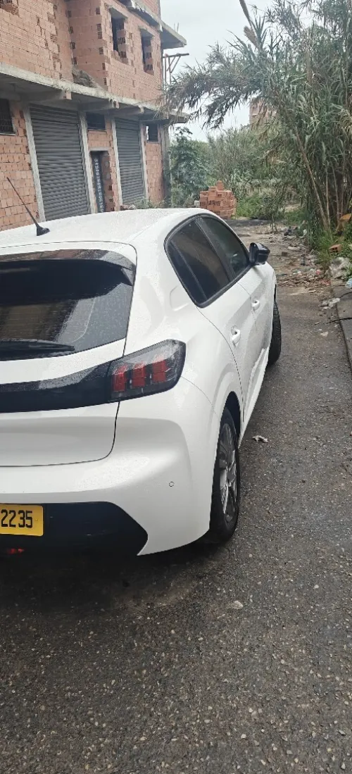 Peugeot 208 2022 Stile