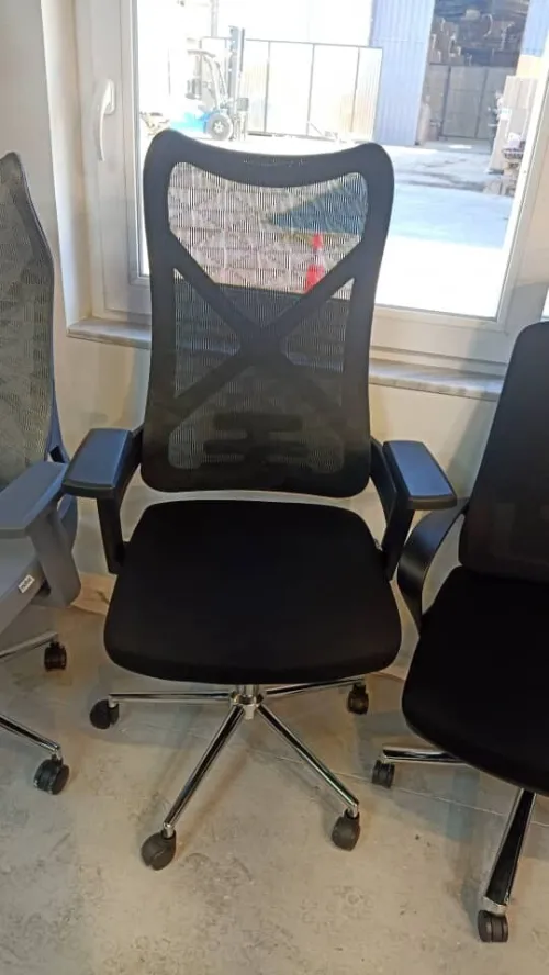 CHAISES