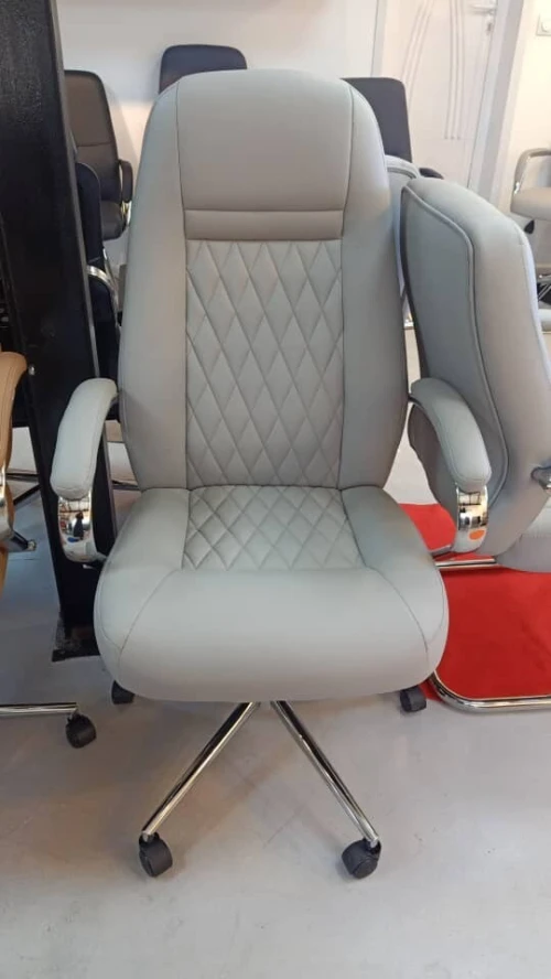 CHAISES