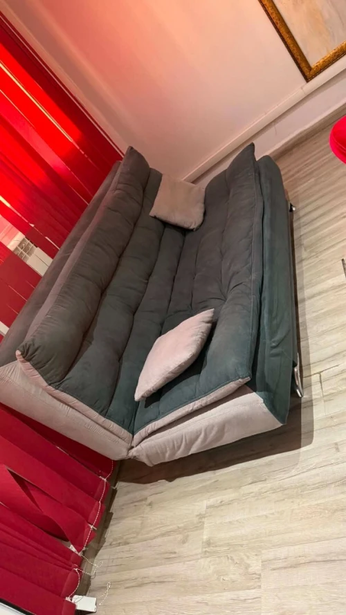 Chaise pour salle d'attente + Tapis + aquarium + 3 tables gigogne