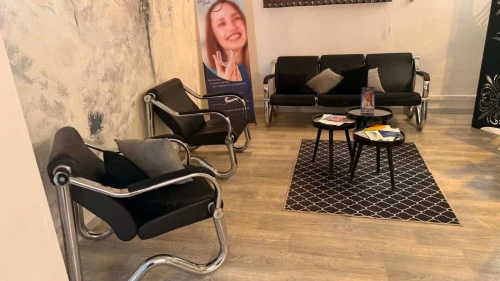 Chaise pour salle d'attente + Tapis + aquarium + 3 tables gigogne