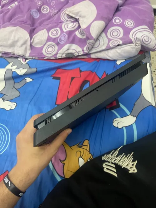 Ps4 slim