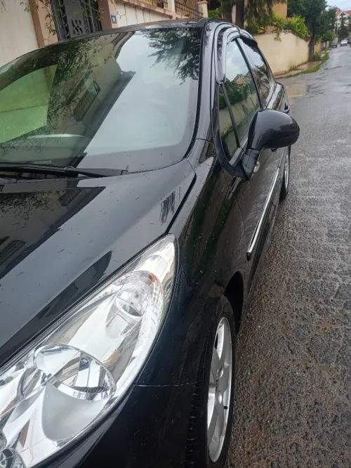 Peugeot 207 HDI 2012 Allure la toute options