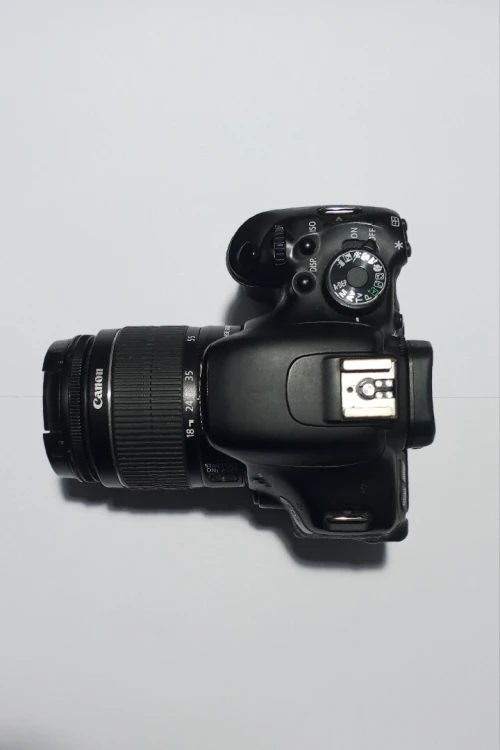 CANON 600D ( rebel t3i )