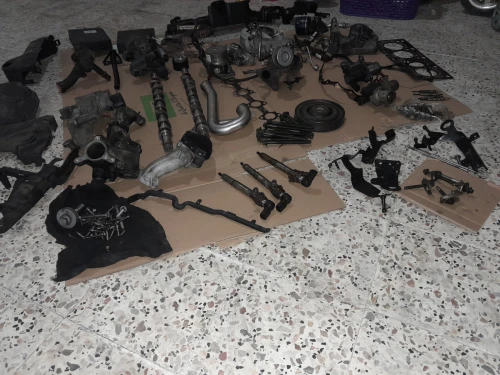 Pieces moteur 1.5 dci