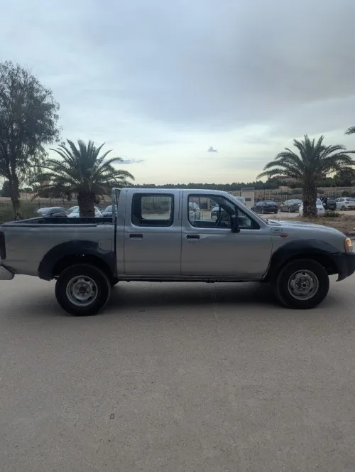 Nissan Hardbody 2004 