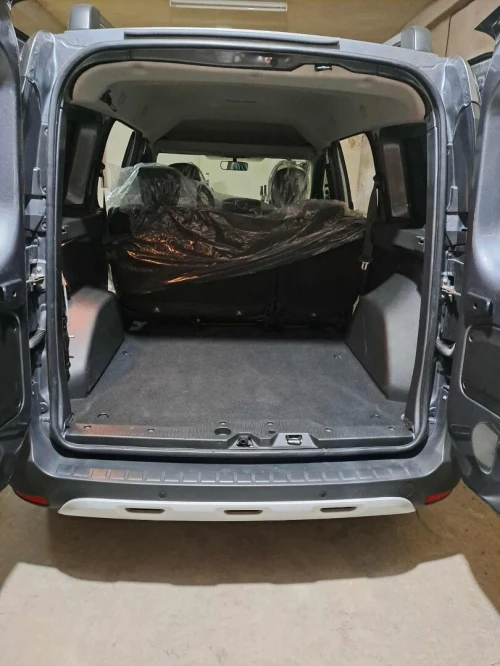 Renault Kangoo stepway 2025 