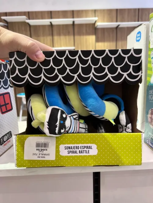 Un lot de jouets européen