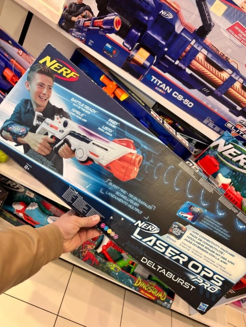 Un lot de jouets européen