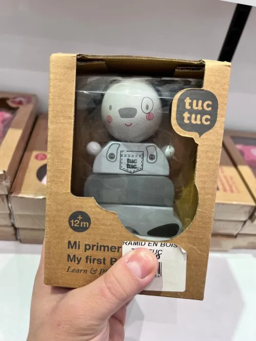 Un lot de jouets européen