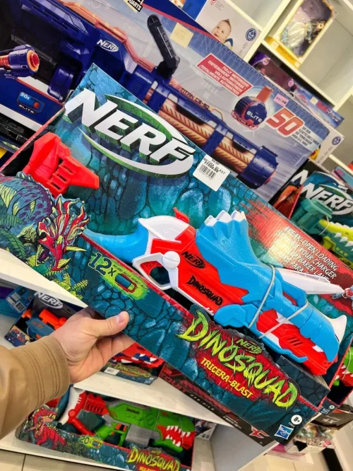 Un lot de jouets européen