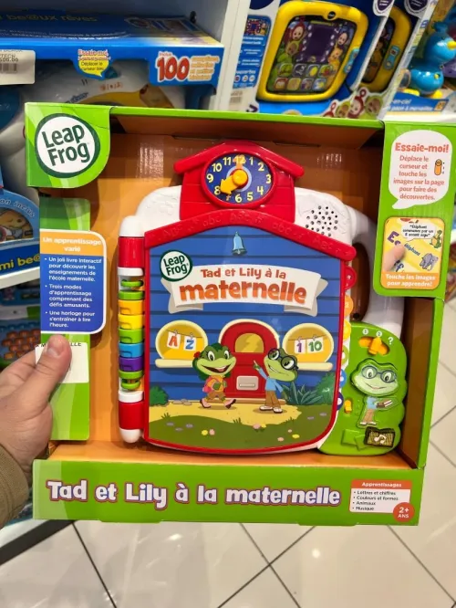 Un lot de jouets européen