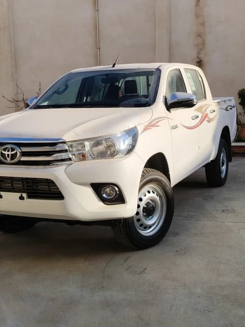 Toyota HILUX 2025 SLOGIA DUBAI