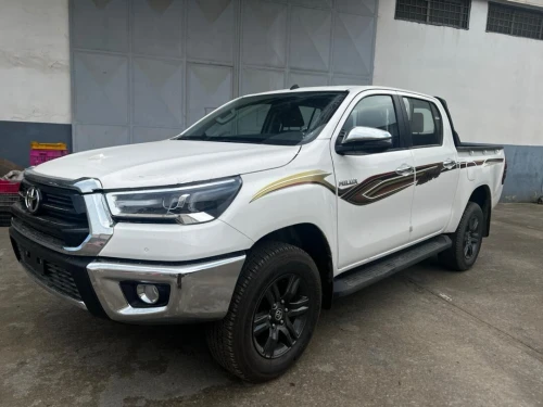 Toyota HILUX 2025 OMANI 🇴🇲 AUTOMATIC FULL OPTION