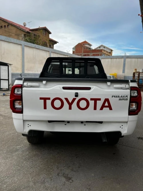Toyota HILUX 2025 OMANI 🇴🇲 AUTOMATIC FULL OPTION