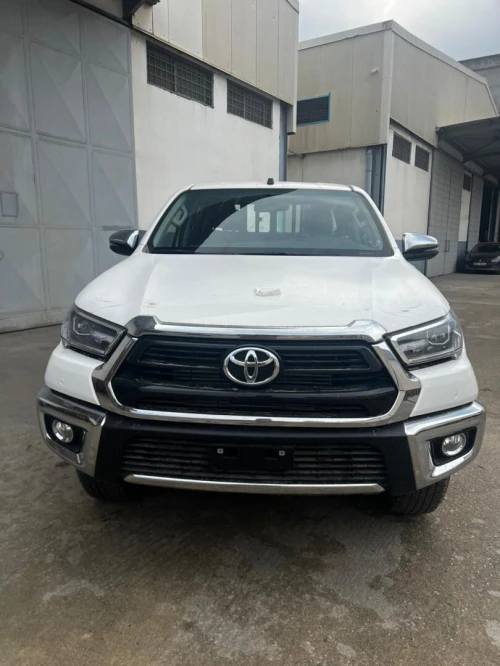 Toyota HILUX 2025 OMANI 🇴🇲 AUTOMATIC FULL OPTION