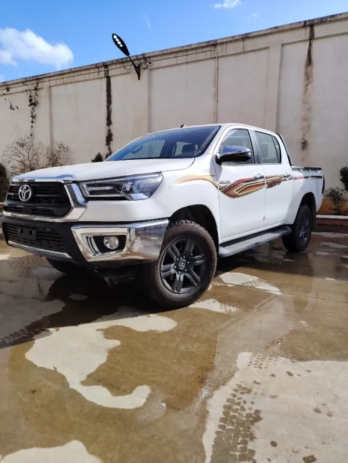 Toyota HILUX OMANI 2025 FULL OPTION