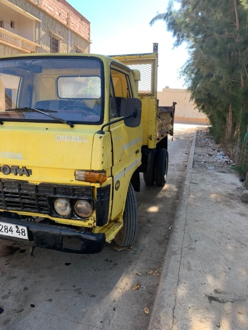Toyota B30 1984
