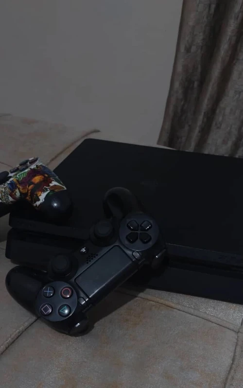 PS4