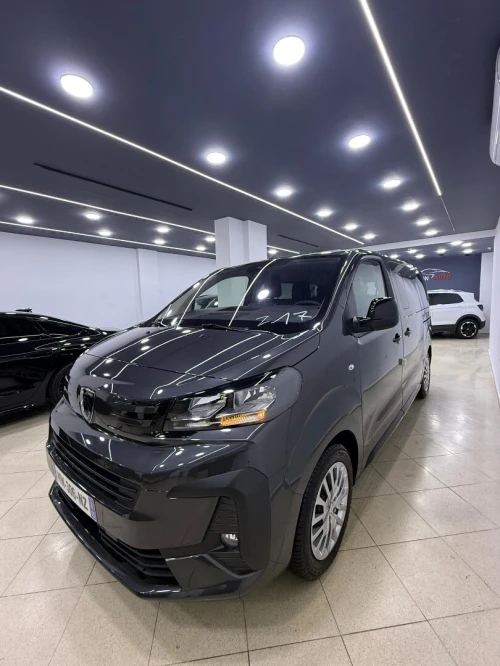 Peugeot Traveller 2026 