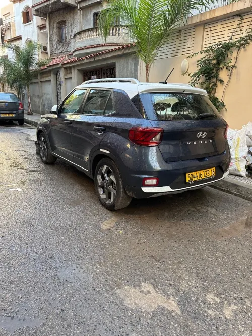 Hyundai Venue  2023 Full options limited edition