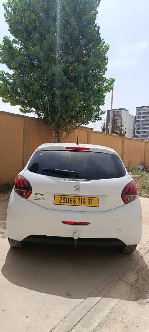 Peugeot 208 2016 