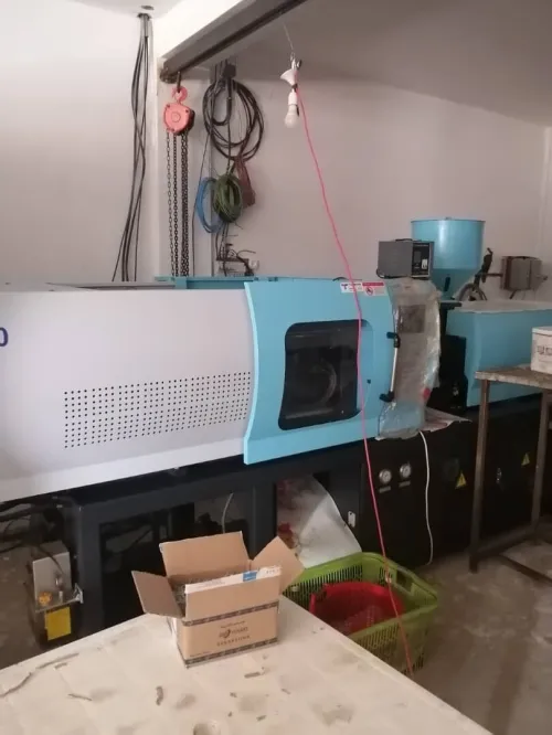 Machine injection plastique BOLE 90