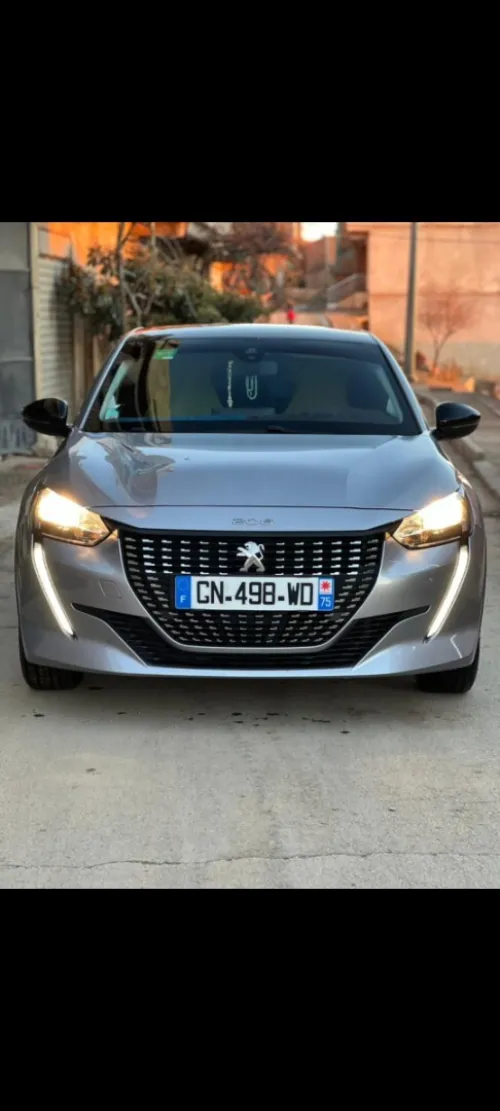 Peugeot 208 2023 E-Style