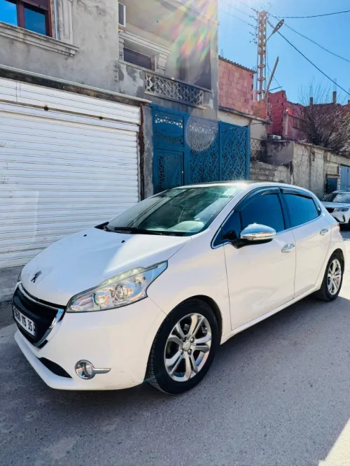 Peugeot 208 2015 Access Facelift