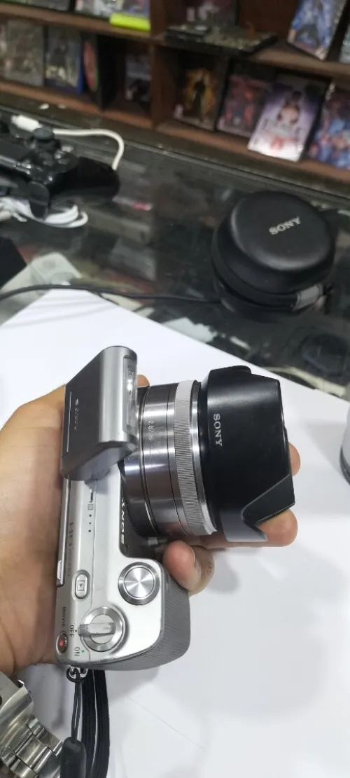 Sony NEX-5 + 3 objectifs Sony E-mount ( bon état)