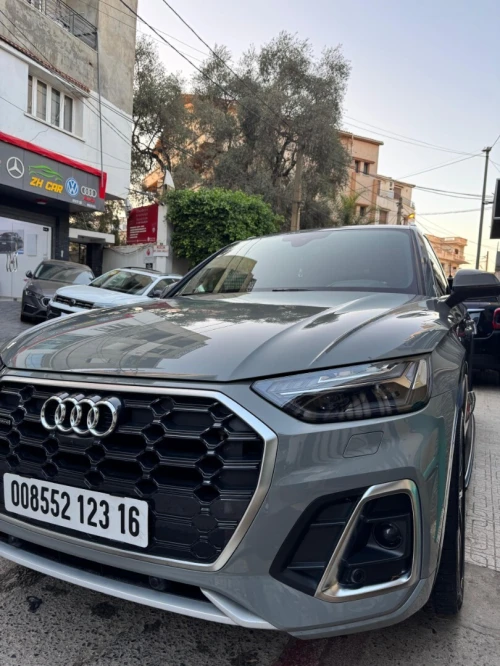 Audi Q5 2023 S-line full options