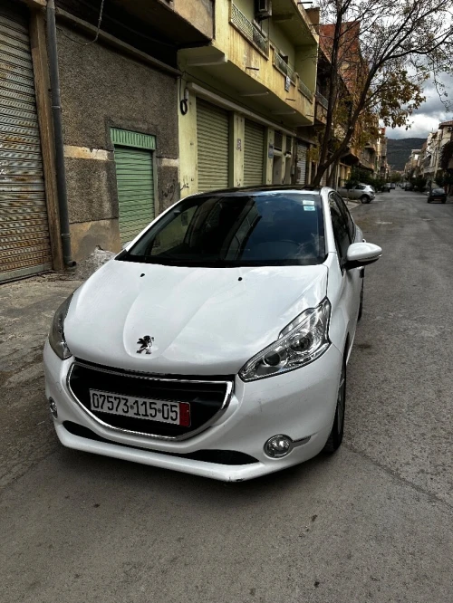 Peugeot 208 2015 Allure