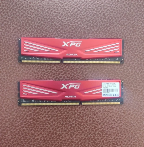 RAM ADATA 8GO DDR3 RED / 1866 MHZ CL10