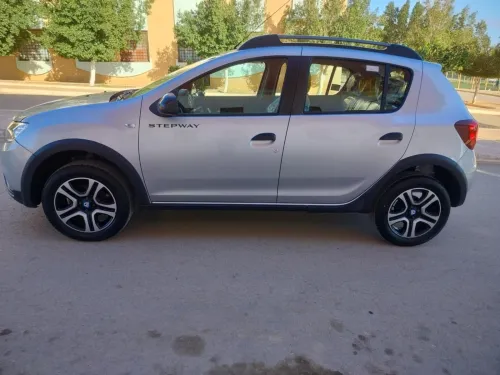 Alfa Romeo ازرق 2023 ستبواي