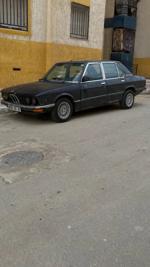 BMW Série 5 1981 E12 518