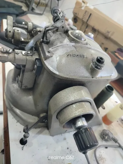 Avendre 2 machine à coudre industrielle